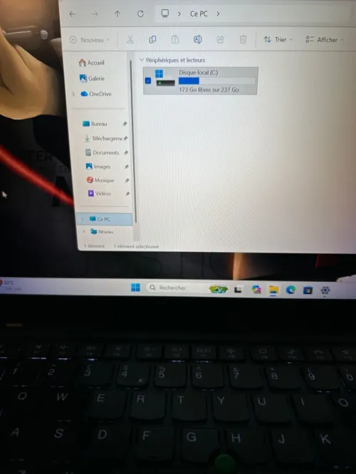 LENOVO THINKPAD T14S AMD Ryzen 7 PRO 7840U 32RAM 256 SSD 14'' TACTILE FHD+ Radeon 780M 01 GB  DÉDIÉE BATTERIE + 4 HEURES A1-3
