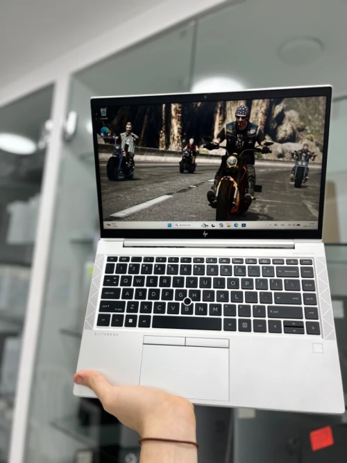 HP ELITEBOOK 845 G8 AMD Ryzen 5 PRO 5650U  16RAM 256SSD 14'' FHD BATTERIE +3.5 HEURES AMD RADEON  TRÈS  BON ÉTAT GARANTIE 06 MOIS