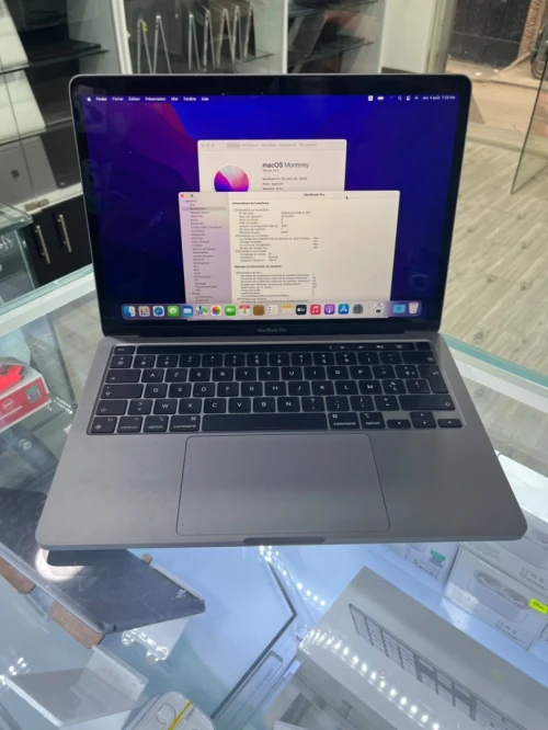 MACBOOK PRO 2020 M1 256SSD CYCLE 41