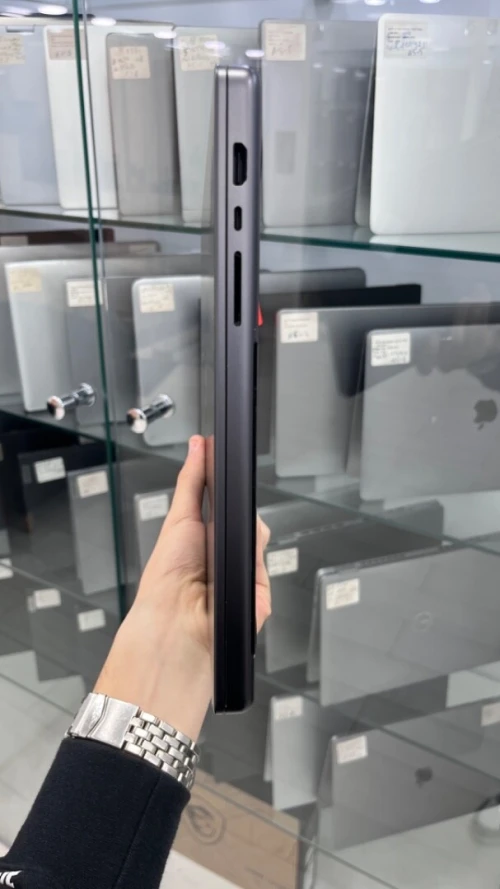 MACBOOK PRO M3 PRO 2023 16'' 36RAM 512 SSD BATTERIE 95%