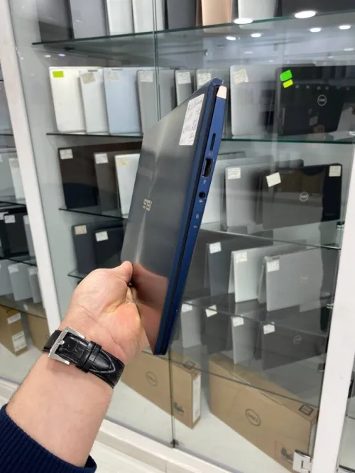 ASUS ZENBOOK 13.3'' I7-10TH 16RAM 512 SSD NVIDIA MX 250 02GB DÉDIÉE BATTERIE +3HEURES
