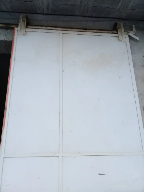 porte en fer pour hangar