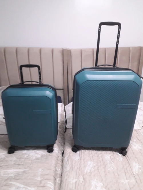 Valises originales de marque DELSEY  et American Tourister importées de France