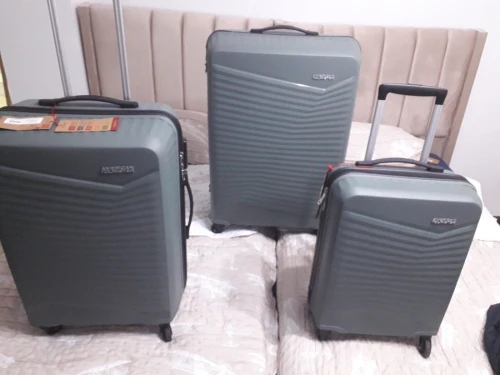 Valises originales de marque DELSEY  et American Tourister importées de France