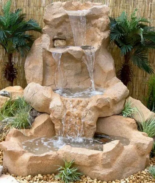 Decoration cascade
