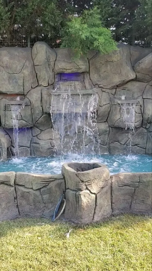 Decoration cascade