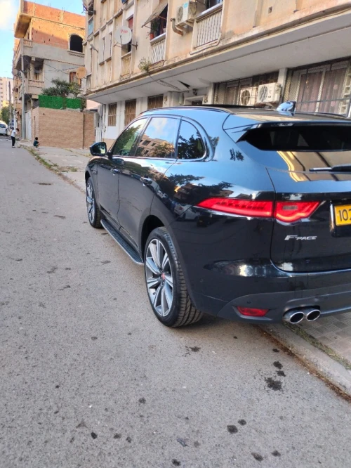 Jaguar F pace 2017 R