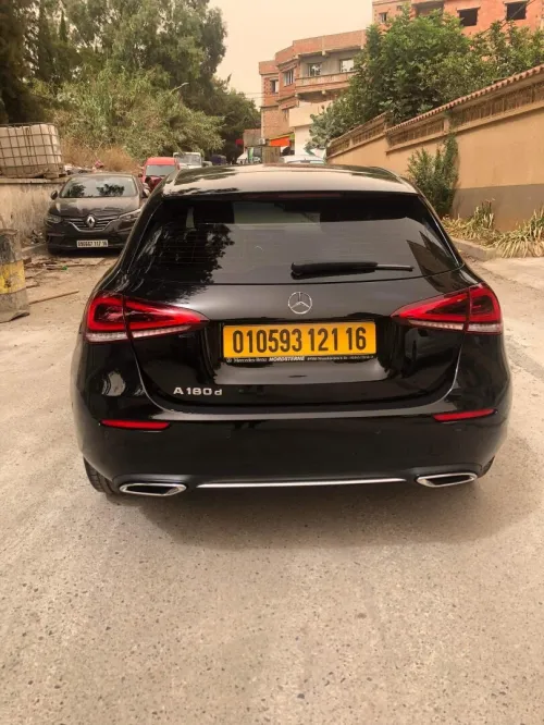 Location de voiture luxe Chadli