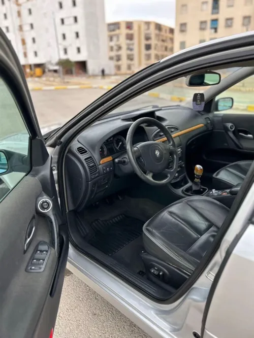 Renault Laguna 2 2002 Phase 2 initiale