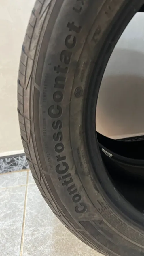 Pneus continuons contact