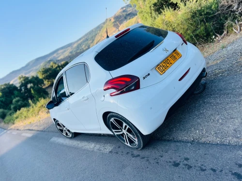 Peugeot 208 2018 GT Line