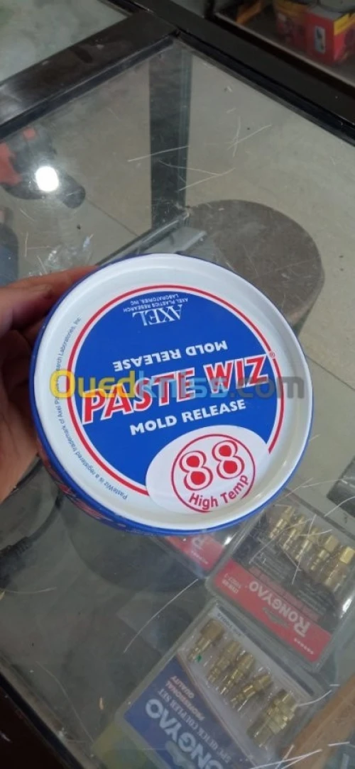 RÉSINE POLYESTER NO ACCÉLÉRÉ