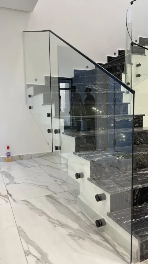 Rampe escalier en verre trempé
