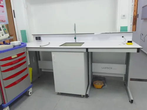 Paillasse pour laboratoire 