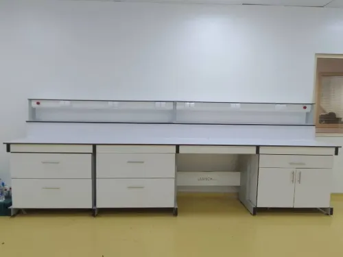 Paillasse pour laboratoire 