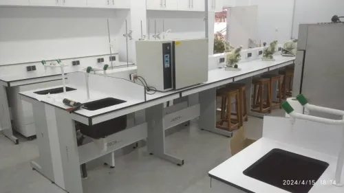 Paillasse pour laboratoire 