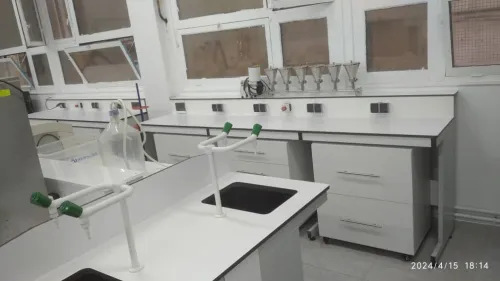 Paillasse pour laboratoire 