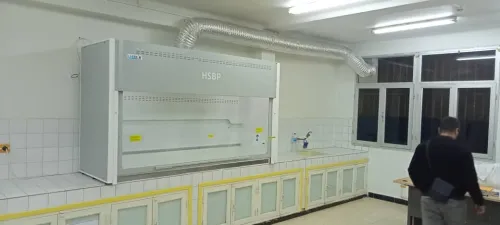 SORBONNE D'ATTAQUE (Hotte chimique) pour laboratoire 