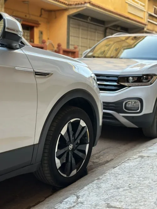 Volkswagen tacqua 2023 