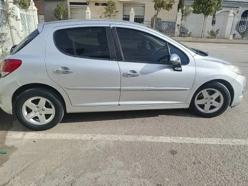 Peugeot 207 2012 