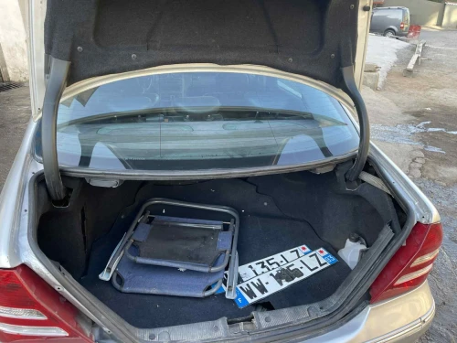 Mercedes C 220 2003 Kawkawa