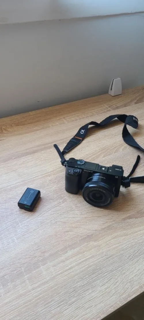 Sony A6000