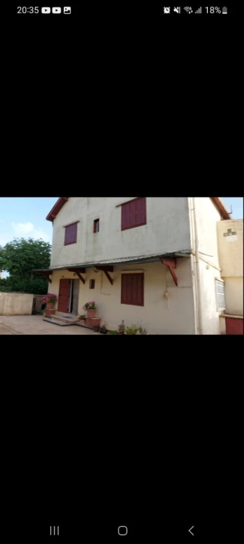 Location Appartement Niveau de villa F4 Annaba Seraidi