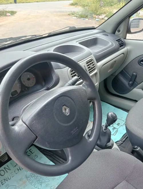 Renault Clio Classique 2004 La base