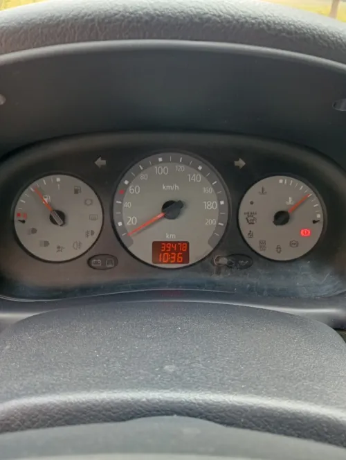Renault Clio Classique 2004 La base