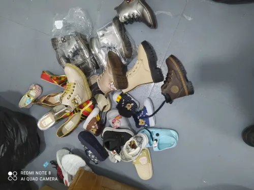 Lots de Chaussures pour enfants