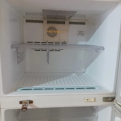 Promotion Réfrigérateur LG 470Litre No frost bon état en blanc