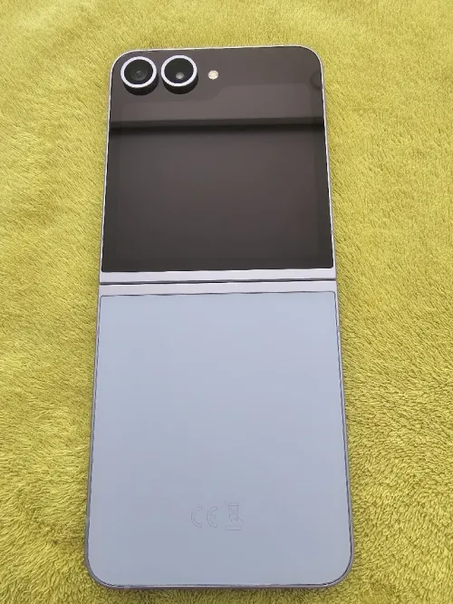 Samsung Z Flip 6