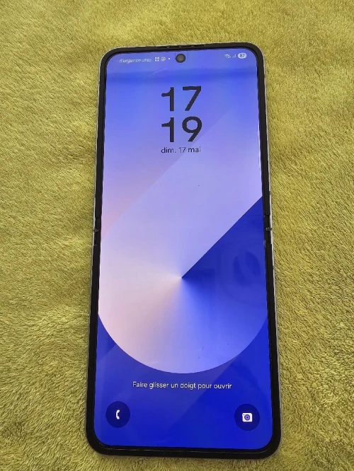 Samsung Z Flip 6