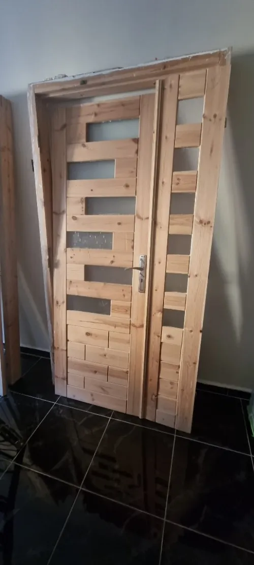 Portez en bois très bon état 