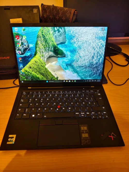 Lenovo thinkpad X1 carbon