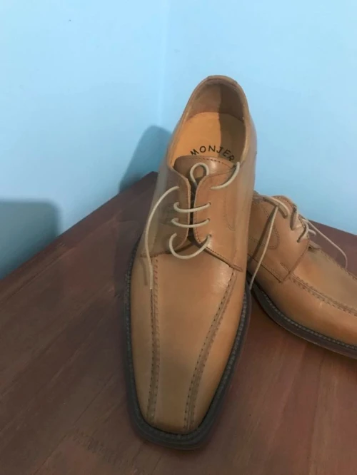 Paire de chaussures homme