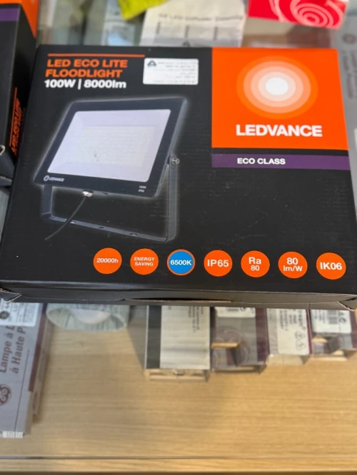 Projecteurs LED  PHILIPS et LEDVANCE  OSRAM 
