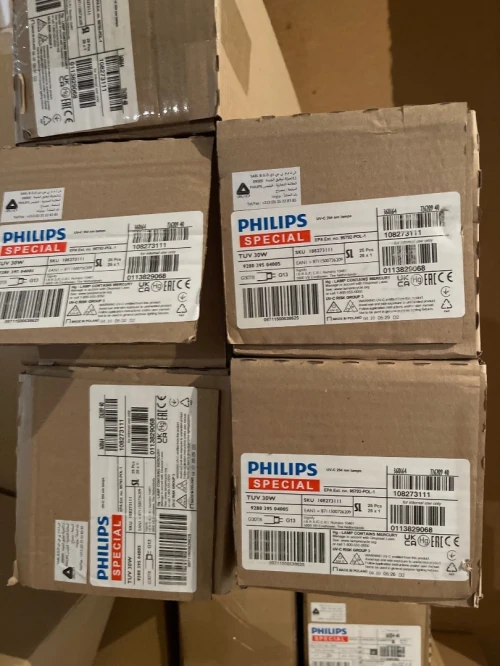 TUBES NEONS PHILIPS  FLUORESCENT ( MADE IN POLAND )