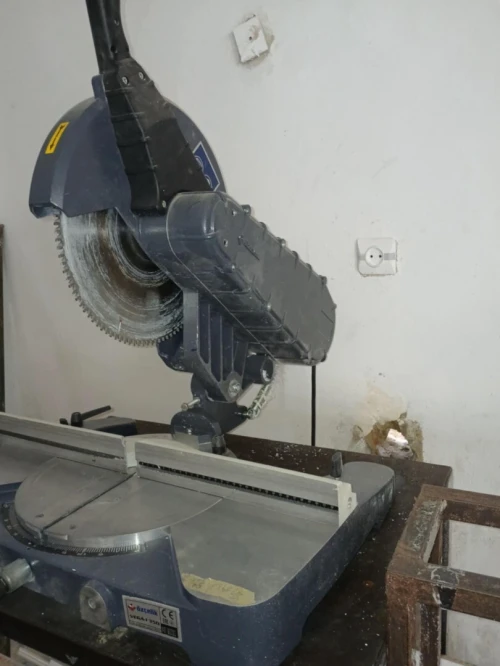 Matériaux menuiserie bois et aluminium