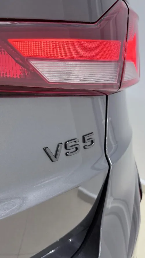 Volkswagen Jetta 2025 Vs5