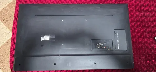 TV LG SMAT 4K 43'' dalle défectueuse