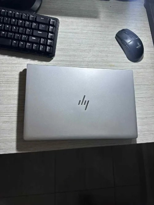 Hp Elitebook 830 g10 i5 13eme 256 ssd 16 la rame