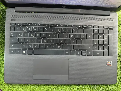Hp probook i5 vpro 8th 5h 8Gb/16Gb ssd garantie une année مع ضمان سنة كاملة حالة جديدة+كرطابل