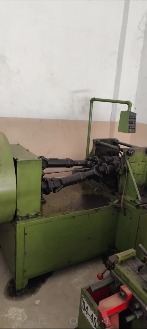 Machine fabriquer la tige filetée