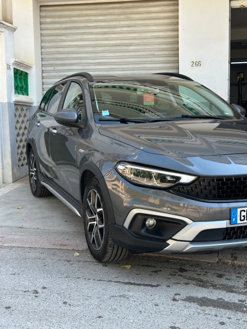 Fiat Tipo hatchback 2023 Cross