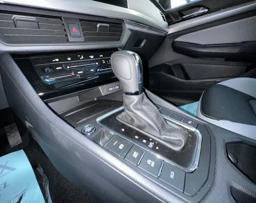 Volkswagen Bora 2025 300 Tsi