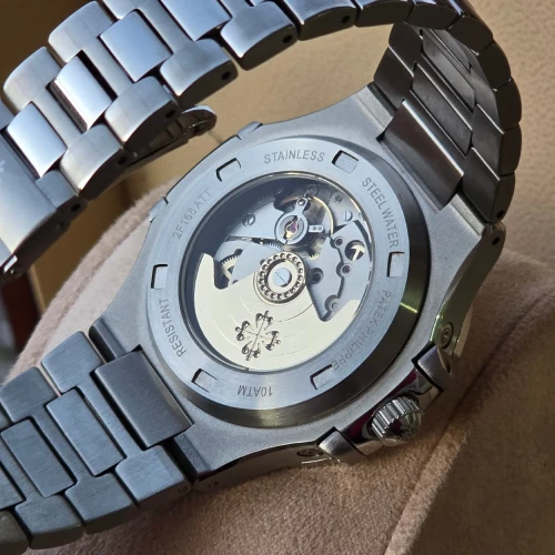 Montre Patek Philippe Nautilus Phase Coffret de Lune