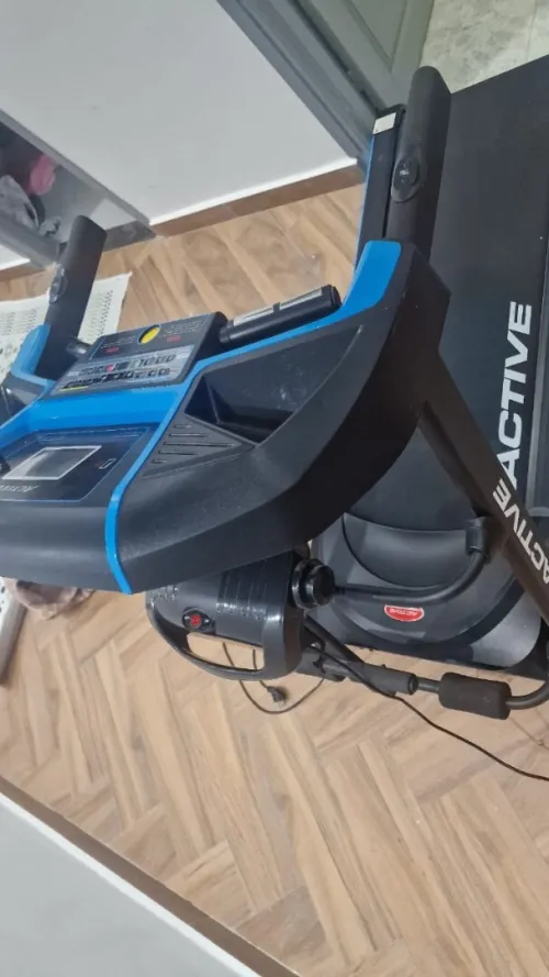 Tapis roulants avec un vibrateur pour le massage