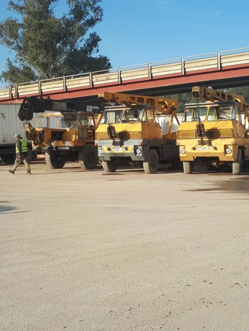 رافعات 4×4 رافعة متحركة 2013