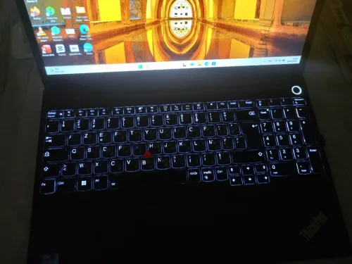 Lenovo think pad E15 2 Génération 